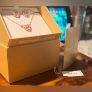 Micaheal kors valentine collection BRAND NEW WITH TAGS